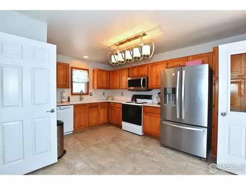 105 E Iowa Ave, Berthoud, CO 80513 photo 12