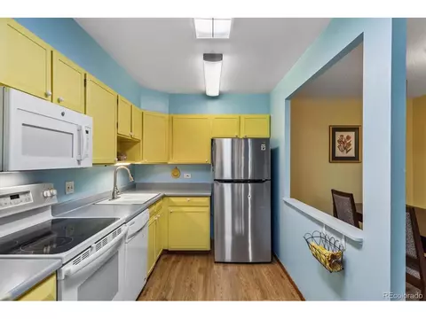 Kitchen - 9155 E Center Ave #3B, Denver, CO 80247 photo 3 of 3