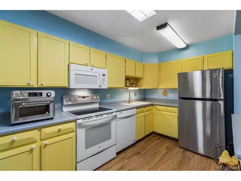 Kitchen - 9155 E Center Ave #3B, Denver, CO 80247 photo 1 of 3
