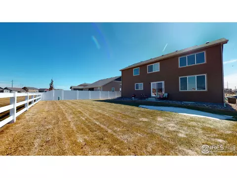 556 Park Edge Cir, Windsor, CO 80550 photo 4