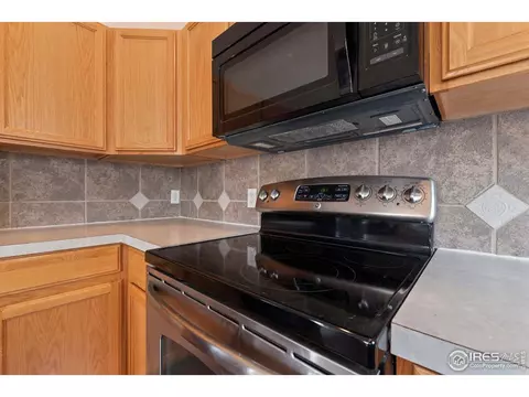 821 Bluegrass Way, Windsor, CO 80550 photo 6