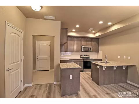 879 Winding Brook Dr, Berthoud, CO 80513 photo 3