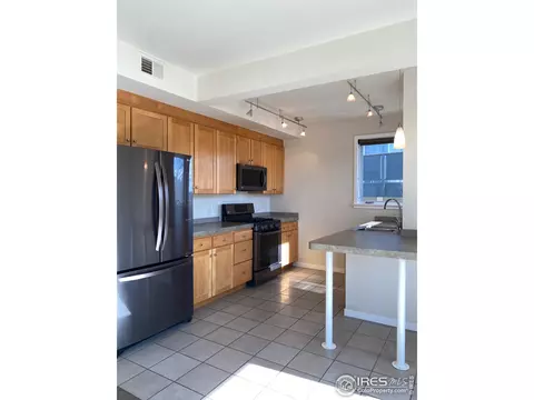4670 Holiday Dr #204, Boulder, CO 80304 photo 4