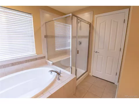 25895 E 4th Pl, Aurora, CO 80018 photo 9