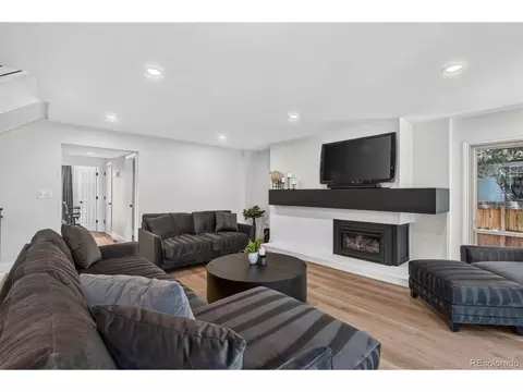 Living - 5373 E Links Cir, Centennial, CO 80122 photo 7 of 9