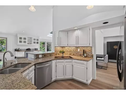 Kitchen - 5373 E Links Cir, Centennial, CO 80122 photo 4 of 5