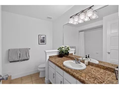 Bath - 5373 E Links Cir, Centennial, CO 80122 photo 3 of 5