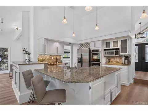 Kitchen - 5373 E Links Cir, Centennial, CO 80122 photo 2 of 5