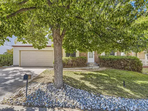 1009 S Lewiston Way, Aurora, CO 80017