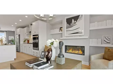 340 N Geneva St, Aurora, CO 80010