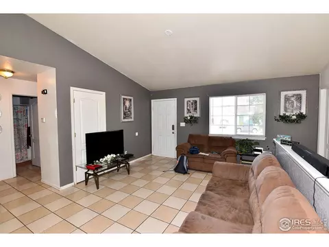 1122 E 25th St Ln, Greeley, CO 80631 photo 6