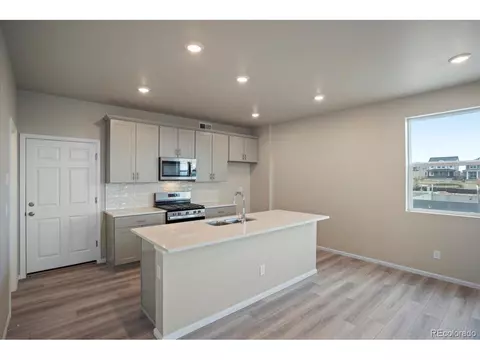 22190 E 8th Ave, Aurora, CO 80018 photo 4