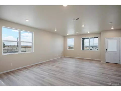 22190 E 8th Ave, Aurora, CO 80018 photo 3