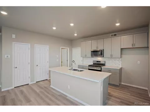 22190 E 8th Ave, Aurora, CO 80018 photo 8
