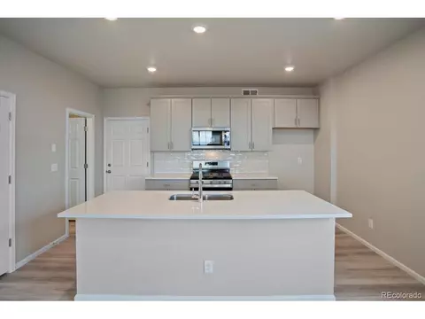 22190 E 8th Ave, Aurora, CO 80018 photo 6