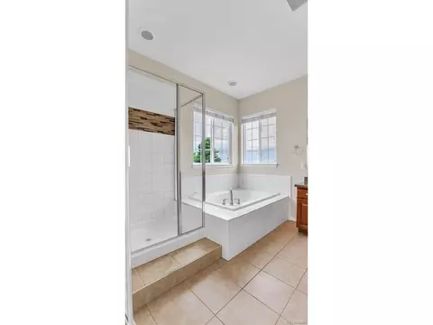 Bath - 2673 E 137th Ave, Thornton, CO 80602 photo 1 of 2