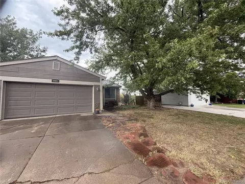 9885 W Wagon Trail Dr, Littleton, CO 80123