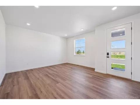 25020 E 42nd Ave, Aurora, CO 80019 photo 2