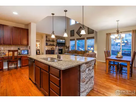 25411 E Ottawa Dr, Aurora, CO 80016 photo 2
