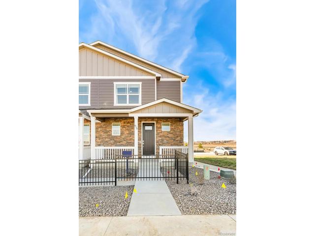 587 Thoroughbred Ln, Johnstown, CO 80534