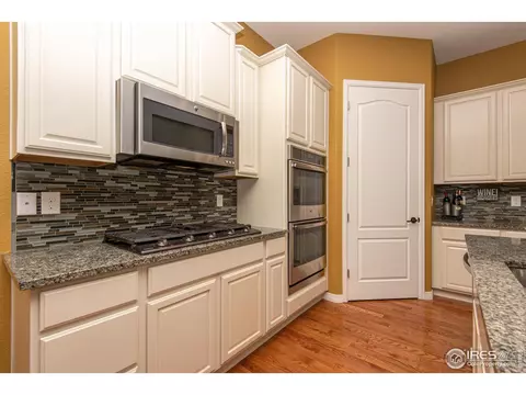 2054 Vineyard Dr, Windsor, CO 80550 photo 8