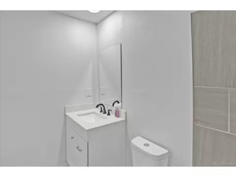 Undisclosed, Aurora, CO 80013 photo 17