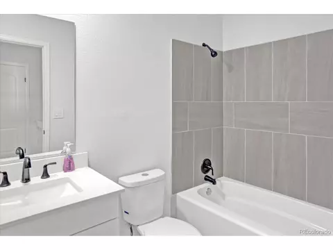 Undisclosed, Aurora, CO 80013 photo 18