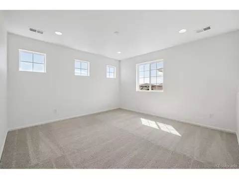 27645 E Byers Pl, Aurora, CO 80018 photo 11