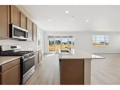 27645 E Byers Pl, Aurora, CO 80018 photo 8