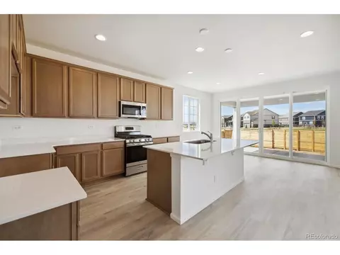 27645 E Byers Pl, Aurora, CO 80018 photo 7
