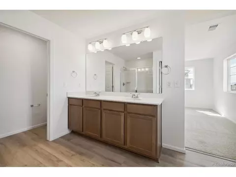 27645 E Byers Pl, Aurora, CO 80018 photo 17