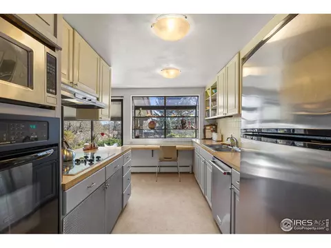 3821 Cloverleaf Dr, Boulder, CO 80304 photo 10