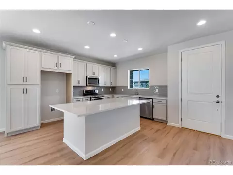 17844 E 107th Pl, Commerce City, CO 80022 photo 3