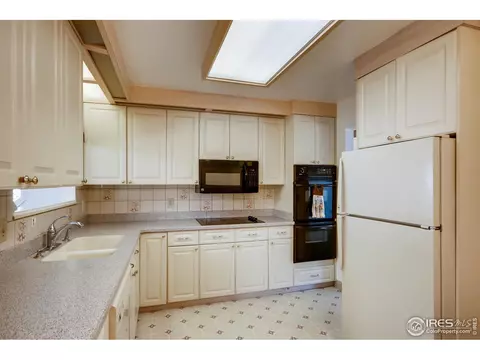 2481 E 98th Ave, Thornton, CO 80229 photo 9