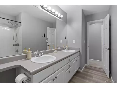 18565 E Berry Dr, Aurora, CO 80015 photo 26