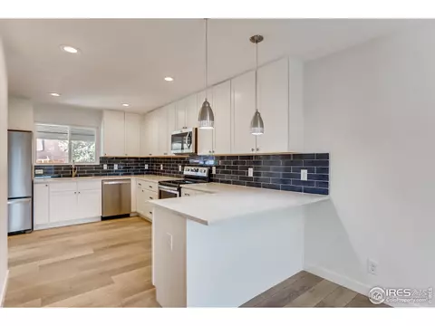 1502 Chambers Dr, Boulder, CO 80305 photo 4