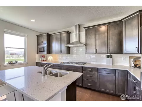 4925 Maxwell Ave, Longmont, CO 80503 photo 8