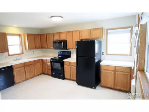 118 E Iowa Ave, Berthoud, CO 80513 photo 12