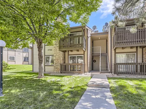 1752 S Pitkin Cir #A, Aurora, CO 80017