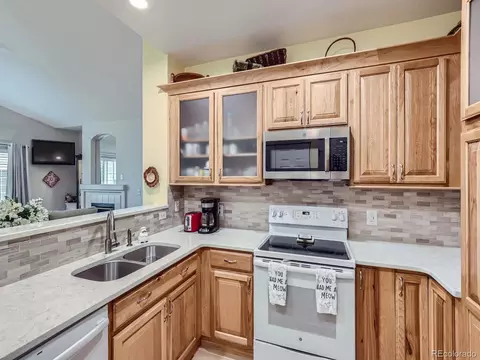 12221 E 2nd Dr, Aurora, CO 80011 photo 8
