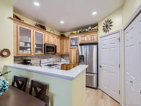12221 E 2nd Dr, Aurora, CO 80011 photo 5