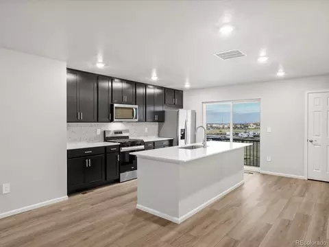 Kitchen - 4692 Cloudburst Ln, Morrison, CO 80465 photo 2 of 4