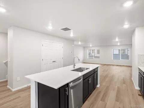 Kitchen - 4692 Cloudburst Ln, Morrison, CO 80465 photo 4 of 4