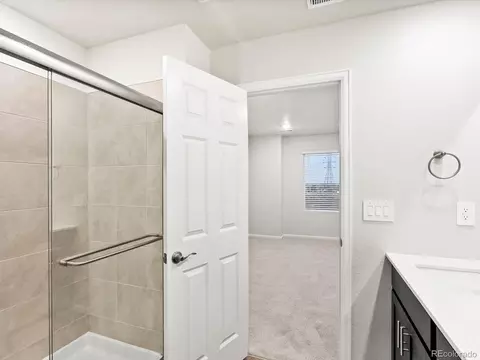 Bath - 4692 Cloudburst Ln, Morrison, CO 80465 photo 5 of 5