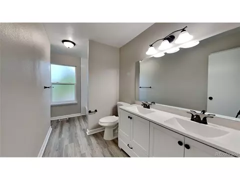 15948 E 18th Pl, Aurora, CO 80011 photo 9
