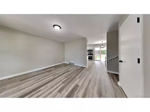 15948 E 18th Pl, Aurora, CO 80011 photo 3