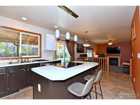407 Mapleton Ct, Fort Collins, CO 80526 photo 4