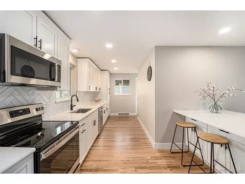 5407 Iris St, Arvada, CO 80002 photo 11