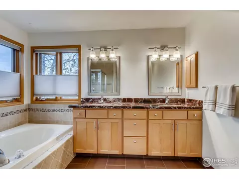1450 Oakleaf Cir, Boulder, CO 80304 photo 17