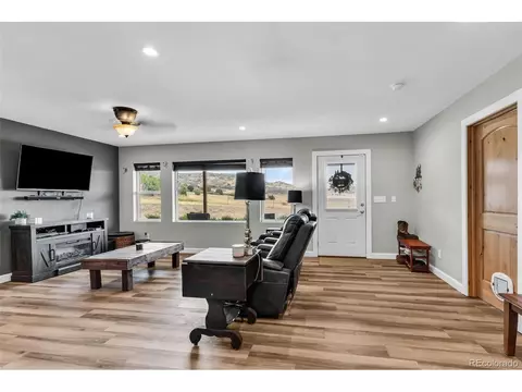 Living - 10380 Coyote Ln, Rye, CO 81069 photo 11 of 11